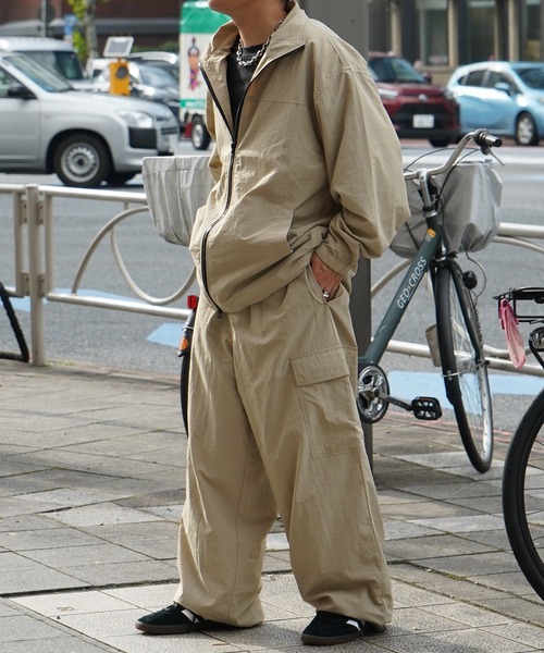 ILL'S（イルズ）の「ZOZO限定展開【セットアップ対応】スタンドネック ダブルジップ ビッグシルエット ナイロンブルゾン 【ILL'S】（ナイロンジャケット・メンズ・ブラック/ベージュ・L/M）」の8枚目の写真