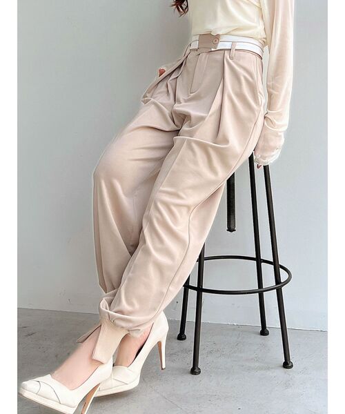 RESEXXY（リゼクシー）の「スリムジョガーパンツ（その他パンツ・レディース・ベージュ/ブラック/チャコールグレー/ブラウン・FREE）」の4枚目の写真