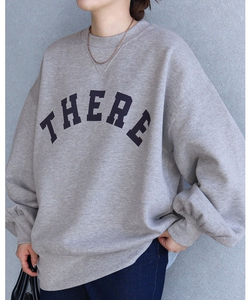 reca(レカ)の「裏起毛ボリューム袖ロゴスウェット(スウェット・レディース・オートミール/ブラック/チャコールグレー/グレー系その他/グレイッシュベージュ/トップグレー/ベージュ系その他・FREE)」の4枚目の写真