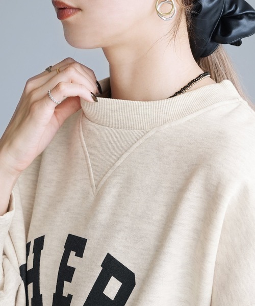 reca(レカ)の「裏起毛ボリューム袖ロゴスウェット(スウェット・レディース・オートミール/ブラック/チャコールグレー/グレー系その他/グレイッシュベージュ/トップグレー/ベージュ系その他・FREE)」の17枚目の写真