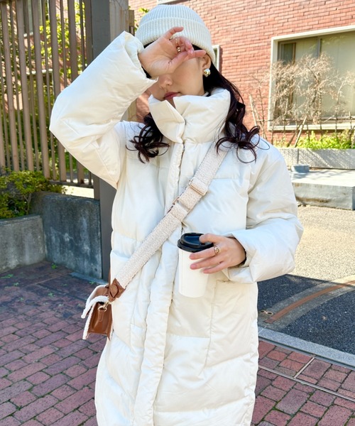 CLEA（クレア）の「中綿パディングロングダウンジャケット（ダウンジャケット/コート・レディース・アイボリー/ブラック・M/L）」の15枚目の写真