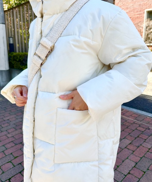 CLEA（クレア）の「中綿パディングロングダウンジャケット（ダウンジャケット/コート・レディース・アイボリー/ブラック・M/L）」の13枚目の写真