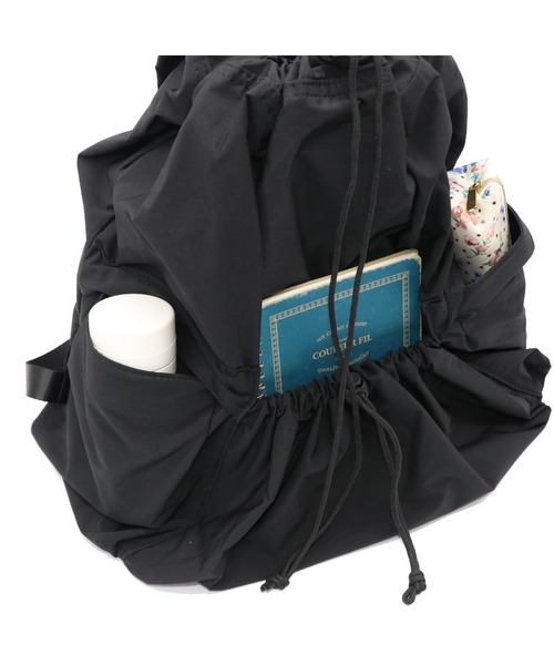 GUSCIO（グッシオ）の「【グッシオベーシック】ドローストリングバックパック（バックパック/リュック・レディース・アイボリー/カーキ/ブラック/グレイッシュベージュ・FREE）」の8枚目の写真