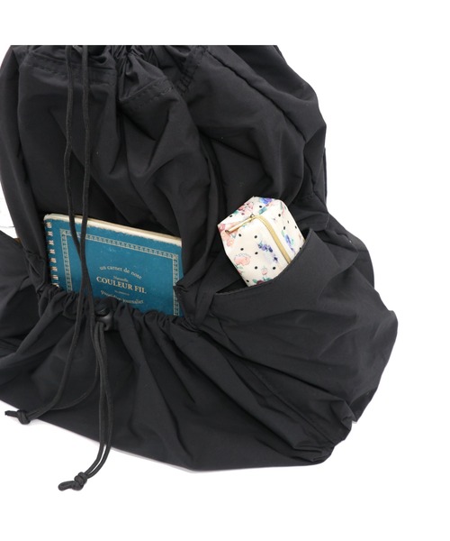 GUSCIO（グッシオ）の「【グッシオベーシック】ドローストリングバックパック（バックパック/リュック・レディース・アイボリー/カーキ/ブラック/グレイッシュベージュ・FREE）」の9枚目の写真