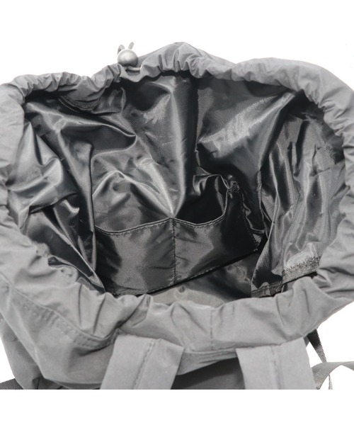 GUSCIO（グッシオ）の「【グッシオベーシック】ドローストリングバックパック（バックパック/リュック・レディース・アイボリー/カーキ/ブラック/グレイッシュベージュ・FREE）」の12枚目の写真