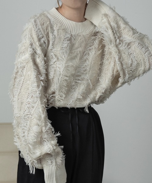 lawgy(ラウジー)の「wave fringe high neck knit / ウェーブフリンジハイネックニット(ニット/セーター・レディース・アイボリー/ブラック・FREE)」の4枚目の写真