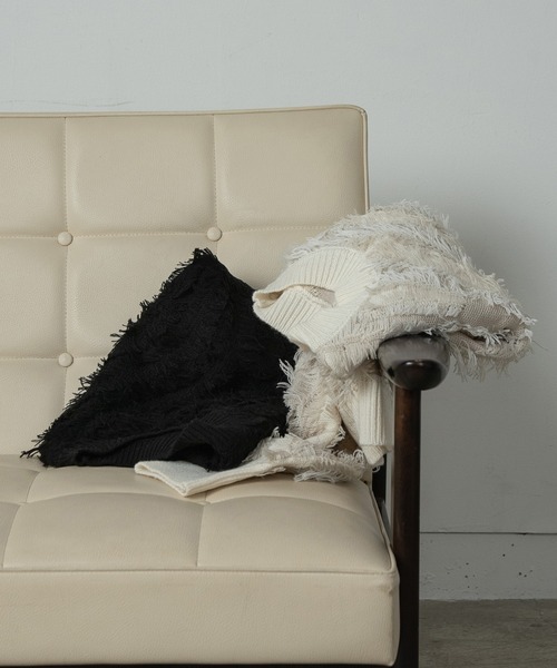 lawgy(ラウジー)の「wave fringe high neck knit / ウェーブフリンジハイネックニット(ニット/セーター・レディース・アイボリー/ブラック・FREE)」の11枚目の写真