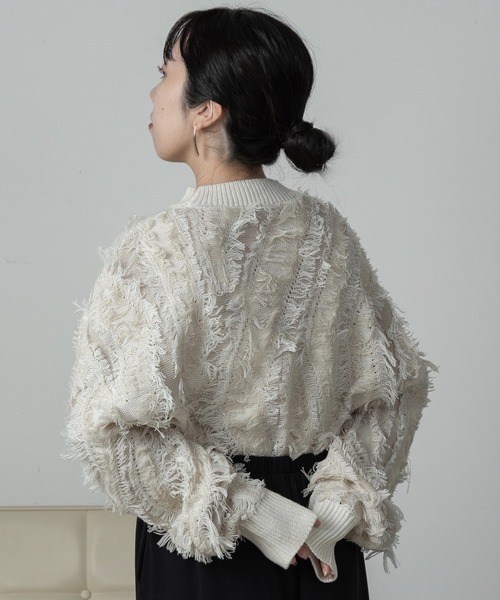lawgy(ラウジー)の「wave fringe high neck knit / ウェーブフリンジハイネックニット(ニット/セーター・レディース・アイボリー/ブラック・FREE)」の6枚目の写真
