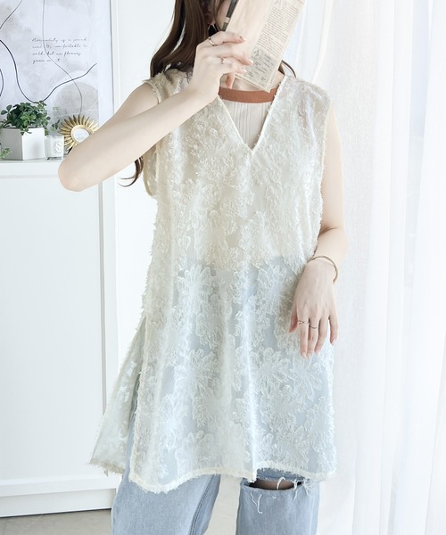 classicalelf（クラシカルエルフ）の「1枚で印象的style。前後2way フラワーフリンジジャガードシアーベスト（ベスト・レディース・チャコールグレー/アイボリー・LARGE/X-LARGE/MEDIUM/SMALL）」の16枚目の写真
