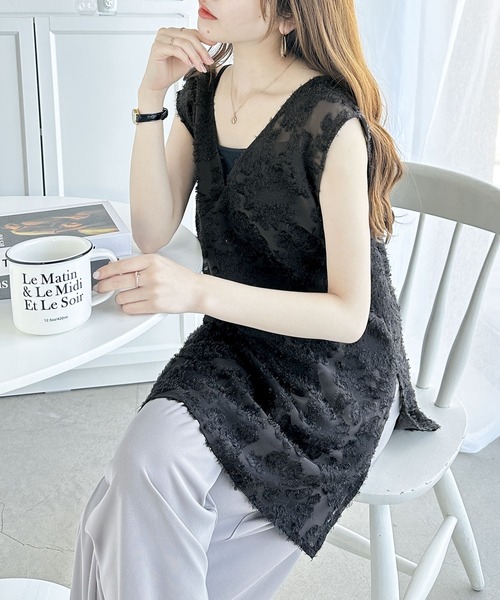classicalelf（クラシカルエルフ）の「1枚で印象的style。前後2way フラワーフリンジジャガードシアーベスト（ベスト・レディース・チャコールグレー/アイボリー・LARGE/X-LARGE/MEDIUM/SMALL）」の4枚目の写真