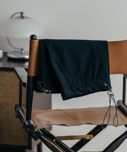 euan.（ユアン）の「euan.ワイドストレートナイロンパンツ（その他パンツ・メンズ・ブラック/チャコール・M/L）」の7枚目の写真