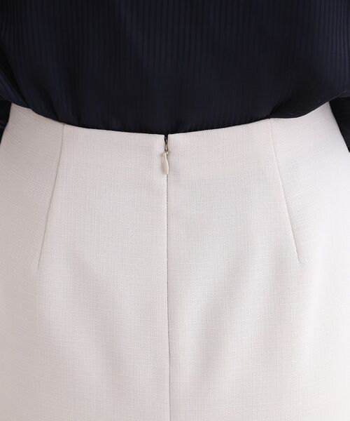 INDIVI（インディヴィ）の「◆【洗える／SEUP可能】巻き風デザインセミAラインスカート（スーツスカート・レディース・ナチュラル/ダークグレー/ネイビー・40/13/36/03/19/05/38/15 ）」の12枚目の写真
