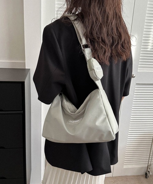 Miniministore(ミニミニストア)の「ショルダーバッグ レディース小銭入れ付き(ショルダーバッグ・レディース・グレー/アイボリー/ピンク/オレンジ/ブラック/レッド/オフホワイト・FREE)」の4枚目の写真