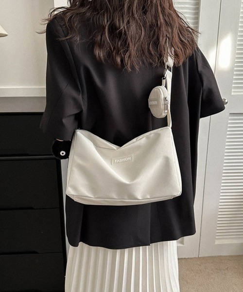 Miniministore(ミニミニストア)の「ショルダーバッグ レディース小銭入れ付き(ショルダーバッグ・レディース・グレー/アイボリー/ピンク/オレンジ/ブラック/レッド/オフホワイト・FREE)」の2枚目の写真