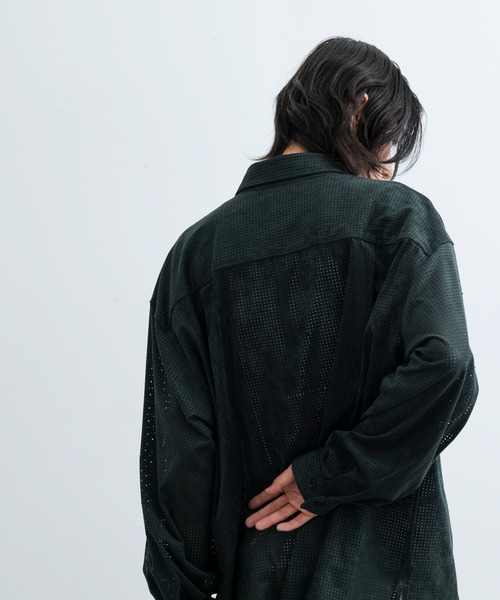 JUNRED（ジュンレッド）の「パンチングフェイクレザーシャツ（シャツ/ブラウス・メンズ・ブラック/グリーン・S/M/L）」の3枚目の写真