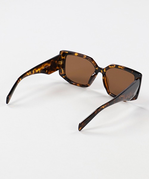 SPINNS（スピンズ）の「バタフライサングラス（サングラス・メンズ・ブラック/ブラウン系その他・ONESIZE）」の7枚目の写真