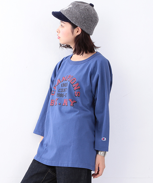 Champion(チャンピオン)の「CHAMPION / US BIG ラグラン T(Tシャツ/カットソー・レディース・グレー/ブルー・X-LARGE)」の16枚目の写真