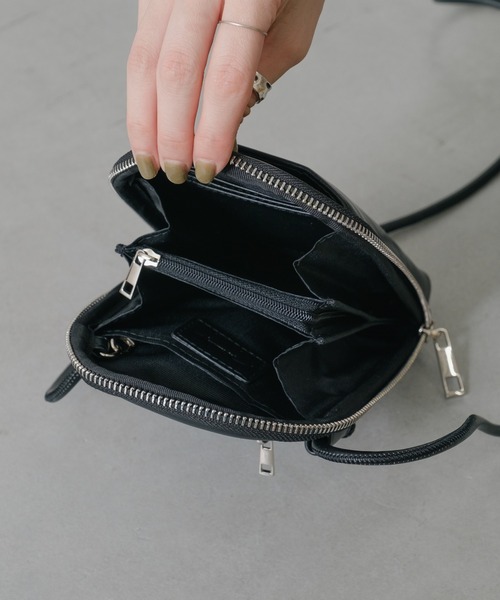 Actually（アクチュアリー）の「ラウンドスマホショルダー（ショルダーバッグ・レディース・アイボリー/グレイッシュベージュ/ブラック・フリー）」の22枚目の写真