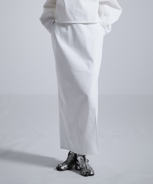 MECRE(メクル)の「【セットアップ対応】Iラインスリットスカート(スカート・レディース・ホワイト/ブラック・S/M)」の1枚目の写真