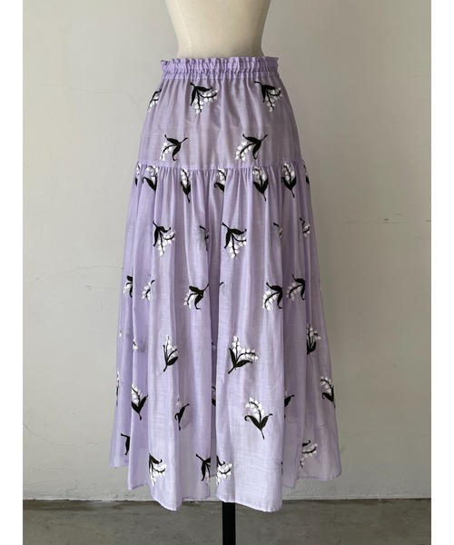 nesessaire（ネセセア）の「ミュゲ（すずらん）エンブロイダリースカート（スカート・レディース・ベージュ/ネイビー/ライラック・38）」の6枚目の写真