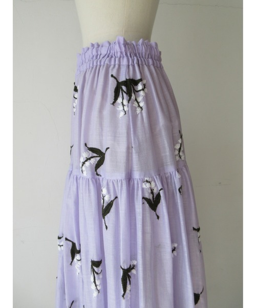 nesessaire（ネセセア）の「ミュゲ（すずらん）エンブロイダリースカート（スカート・レディース・ベージュ/ネイビー/ライラック・38）」の10枚目の写真