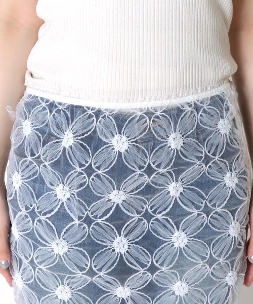 Three Four Time（ｽﾘｰﾌｫｰﾀｲﾑ）の「モチーフチュールレイヤードスカート（スカート・レディース・ブラック/オフホワイト・FREE）」の17枚目の写真