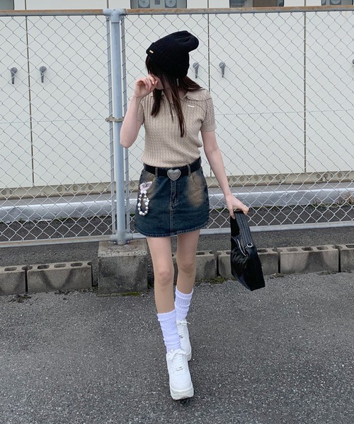 non-hedge(ノンヘッジ)の「プレート付ニットポロ襟トップス(ニット/セーター・レディース・ブラック/ベージュ/ブラウン/オフホワイト・FREE)」の7枚目の写真