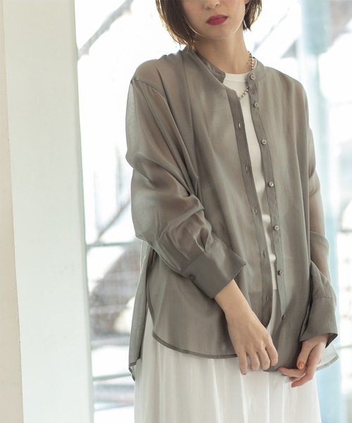 OPAQUE.CLIP（オペークドットクリップ）の「◆《VERY掲載》シアーバンドカラーシャツ【洗濯機洗い可】（シャツ/ブラウス・レディース・ダークグレー/ベージュ/スモーキーグリーン系・36/42/40/38）」の5枚目の写真