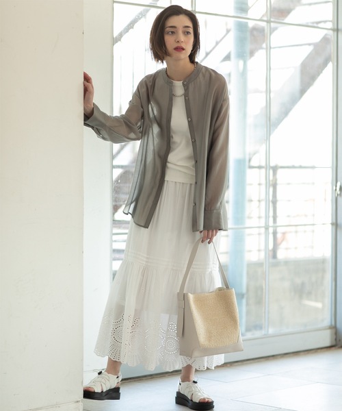 OPAQUE.CLIP（オペークドットクリップ）の「◆《VERY掲載》シアーバンドカラーシャツ【洗濯機洗い可】（シャツ/ブラウス・レディース・ダークグレー/ベージュ/スモーキーグリーン系・36/42/40/38）」の8枚目の写真