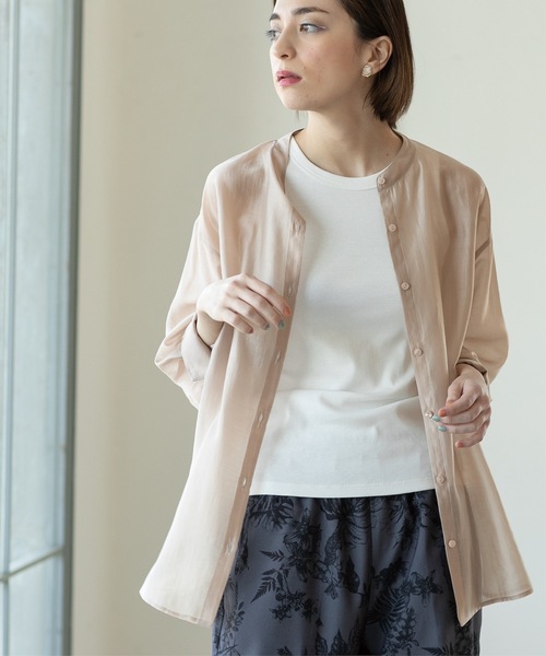 OPAQUE.CLIP（オペークドットクリップ）の「◆《VERY掲載》シアーバンドカラーシャツ【洗濯機洗い可】（シャツ/ブラウス・レディース・ダークグレー/ベージュ/スモーキーグリーン系・36/42/40/38）」の14枚目の写真