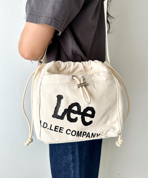 Lee（リー）の「Lee/リー BIG　ナナメプリント　ドローストリング　2WAY　巾着　ショルダー（ショルダーバッグ・レディース・ブラック/ホワイト/ホワイト×シルバー/グレー・FREE）」の9枚目の写真