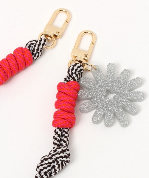 niko and...（ニコアンド）の「コードフラワーハンドストラップ（スマホグッズ・レディース・オレンジ/グリーン/ライトブルー/ブラック/ラベンダー/シャーベット/セージグリーン・0）」の19枚目の写真