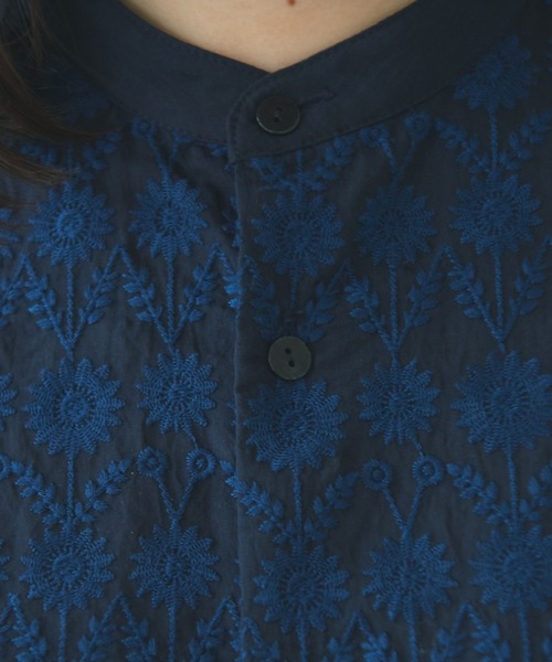 yuni（ユニ ）の「単色刺繍シャツワンピース 1701OP042241