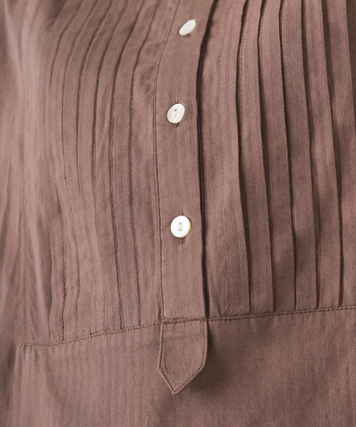 OMNES（オムネス）の「コットンドビータックフレンチスリーブブラウス（シャツ/ブラウス・レディース・ホワイト/ベージュ/ブラウン/チャコール・FREE）」の10枚目の写真