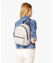 【kate spade】 幾何学模様 リュック 楽天市場】ケイトスペード リュック 花柄の通販