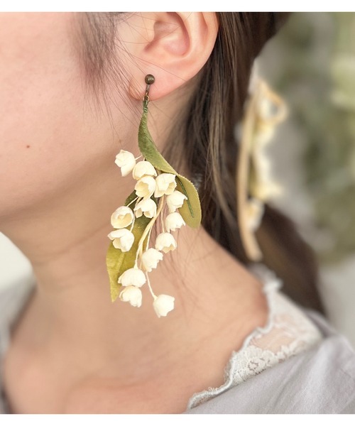 スズランの両耳イヤリング（イヤリング）｜m.soeur（エムスール）