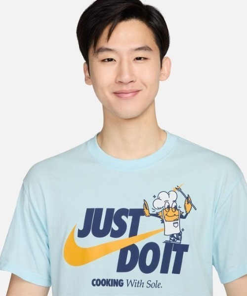 NIKE（ナイキ）の「NIKE/ナイキ DESI NSW T M90 OC HBR PK5 半袖Tシャツ/プリントTee フロントプリント コットン FV3750（Tシャツ/カットソー・メンズ・ライトブルー/ホワイト・XL/L/M/2XL）」の11枚目の写真