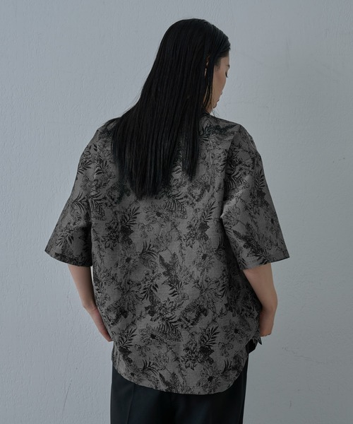 COLONY 2139（コロニートゥーワンスリーナイン）の「アーティフラワーリネンタッチ半袖シャツ（シャツ/ブラウス・メンズ・ブラック/ホワイト・MEDIUM/LARGE）」の5枚目の写真