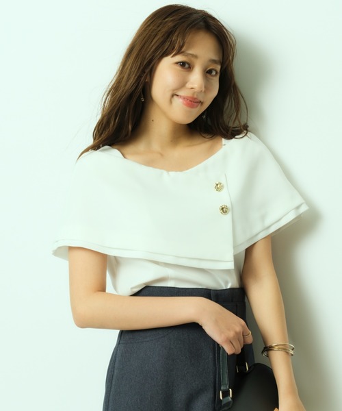 JUSGLITTY（ジャスグリッティー）の「ケープ風ブラウス（シャツ/ブラウス・レディース・ホワイト/ライトイエロー/ブラック・2/1）」の4枚目の写真