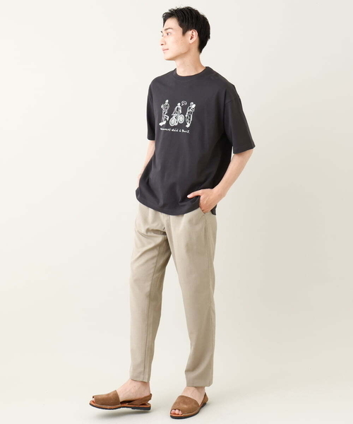 a.v.v(アーヴェヴェ)の「【ucaU×a.v.vコラボ】イラストワイドシルエットTシャツ(Tシャツ/カットソー・メンズ・チャコールグレー/ホワイト・46/48/50)」の5枚目の写真