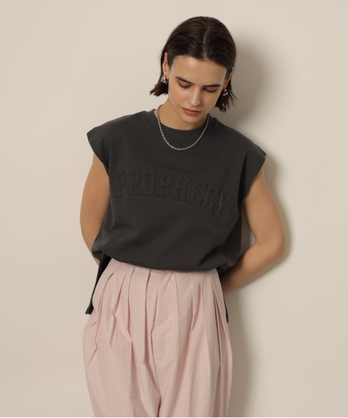 通販 クリスマスセール2025: 特集 CADUNE（カデュネ）の「エンボスロゴスウェット（Tシャツ トップス