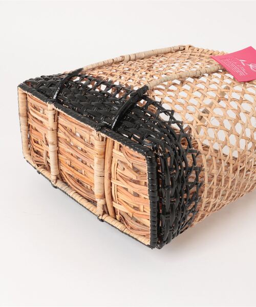 LILA&FLEUR（リラアンドフルール）の「Paint Rattan Basket S（かごバッグ・レディース・ピンク系/グリーン系/ブルー系/ブラック系・SMALL）」の7枚目の写真