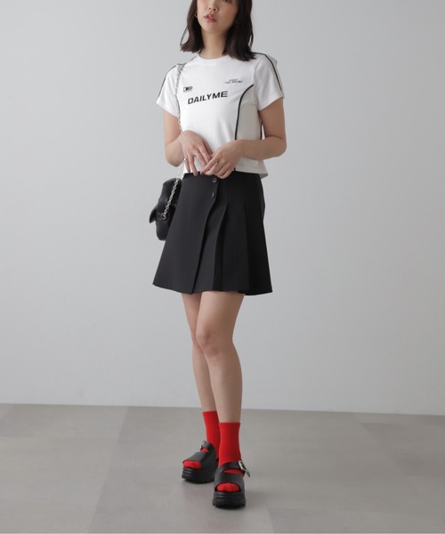 FREE'S MART（フリーズマート）の「◆サイドボタンラップミニプリーツスカート（スカート・レディース・グレー/ブラック/ベージュ・SMALL/MEDIUM）」の9枚目の写真