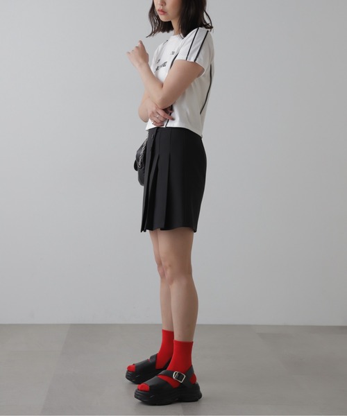 FREE'S MART（フリーズマート）の「◆サイドボタンラップミニプリーツスカート（スカート・レディース・グレー/ブラック/ベージュ・SMALL/MEDIUM）」の10枚目の写真