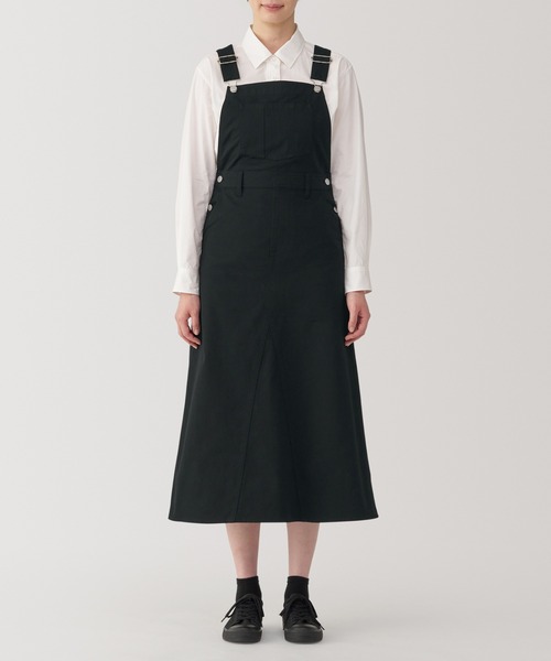 無印良品（ムジルシリョウヒン）の「婦人　ストレッチチノサロペットスカート（サロペット/オーバーオール・レディース・ブラック/ダークベージュ/カーキ系・S/M/L/XL）」の4枚目の写真