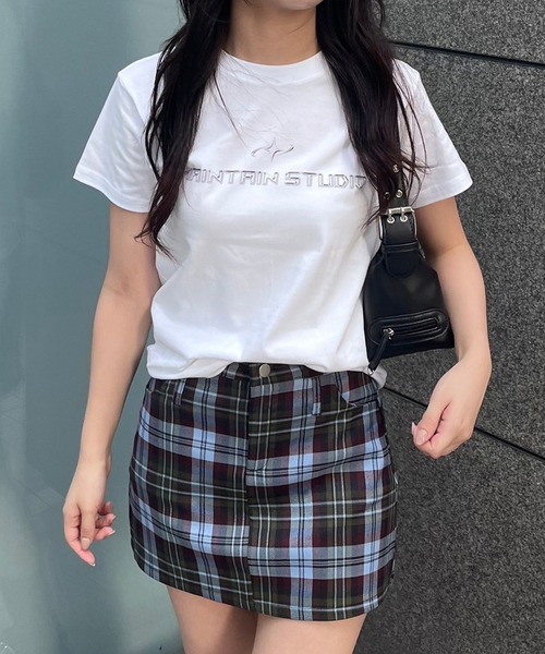 fiere(フィエール)の「メタリックデザインショート丈半袖Tシャツ(Tシャツ/カットソー・レディース・ホワイト・X-SMALL)」の1枚目の写真