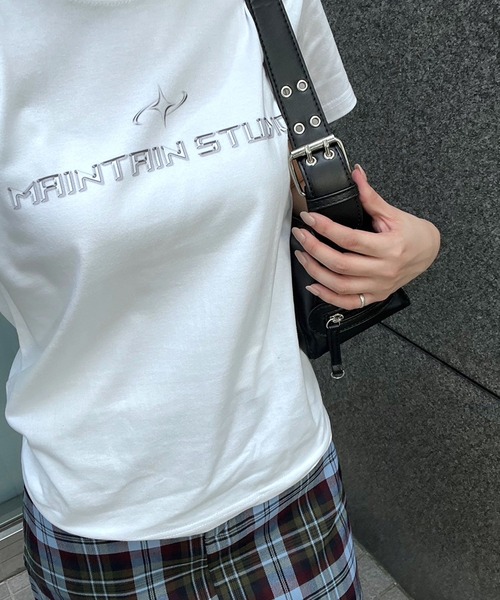 fiere(フィエール)の「メタリックデザインショート丈半袖Tシャツ(Tシャツ/カットソー・レディース・ホワイト・X-SMALL)」の4枚目の写真
