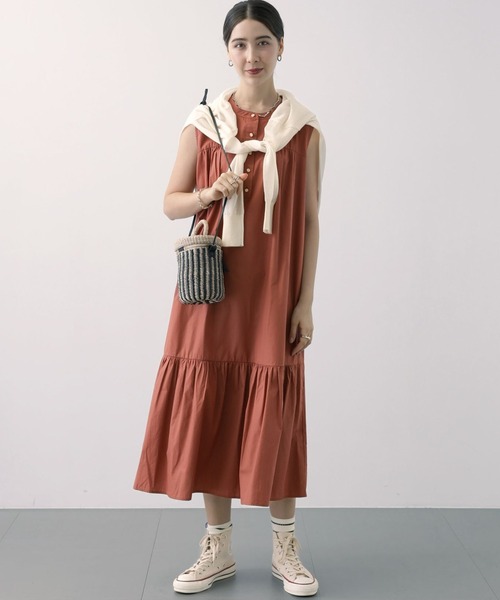 saloon（サルーン）の「SALOON(サルーン)/T/Cヘンリーギャザー切り替えワンピース【手洗い可】（ワンピース・レディース・オレンジ/ブラック・FREE）」の15枚目の写真