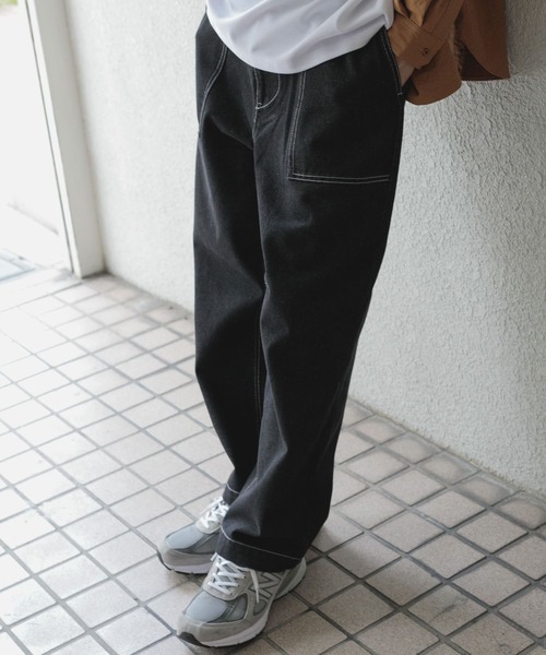 ITEMS URBANRESEARCH（アイテムズ アーバンリサーチ）の「デニム ベイカーパンツ（デニムパンツ・メンズ・ブラック/オフホワイト/ネイビー・LARGE/MEDIUM）」の4枚目の写真