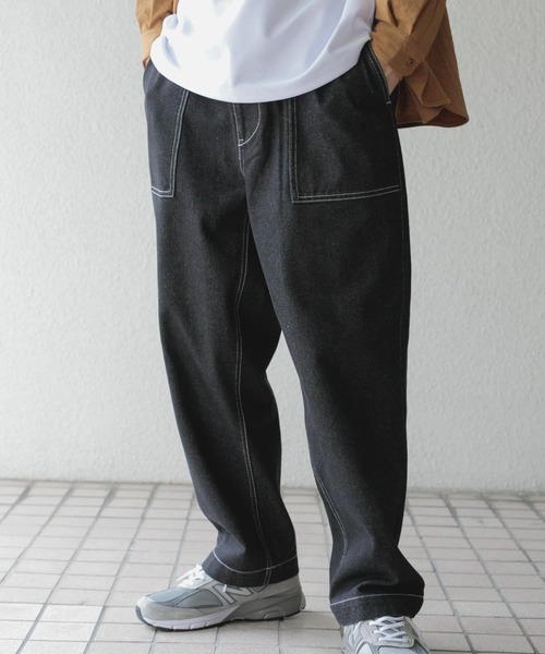 ITEMS URBANRESEARCH（アイテムズ アーバンリサーチ）の「デニム ベイカーパンツ（デニムパンツ・メンズ・ブラック/オフホワイト/ネイビー・LARGE/MEDIUM）」の5枚目の写真